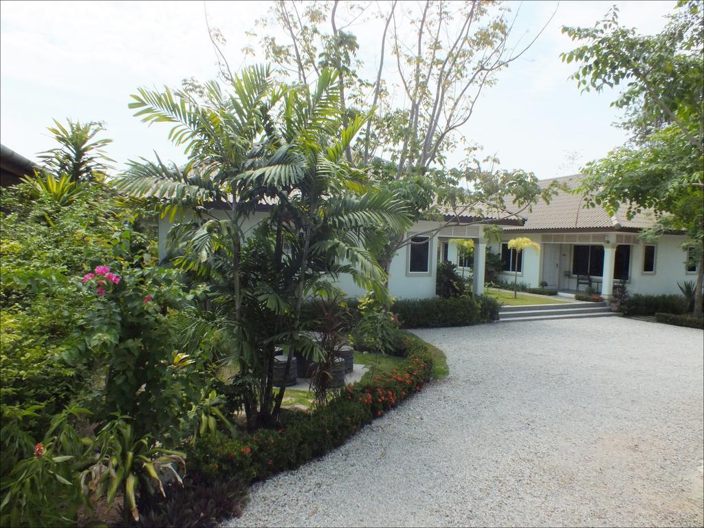 Vacation Garden Villa Таланг Экстерьер фото